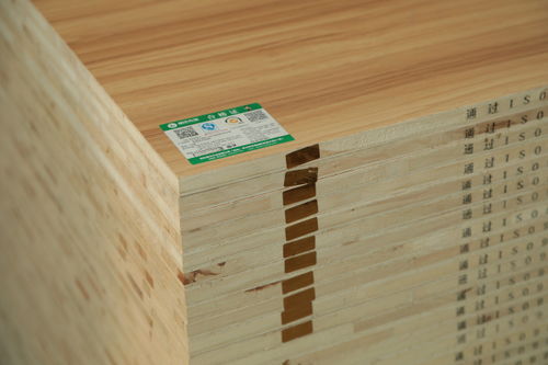 堅(jiān)守品質(zhì)承諾 福漢木業(yè)榮獲3.15三項(xiàng)質(zhì)量大獎(jiǎng)